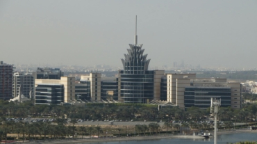 Para Dubai: O novo hub de intercâmbio com visto facilitado, a cidade se estabeleceu como um destino educacional promissor dev