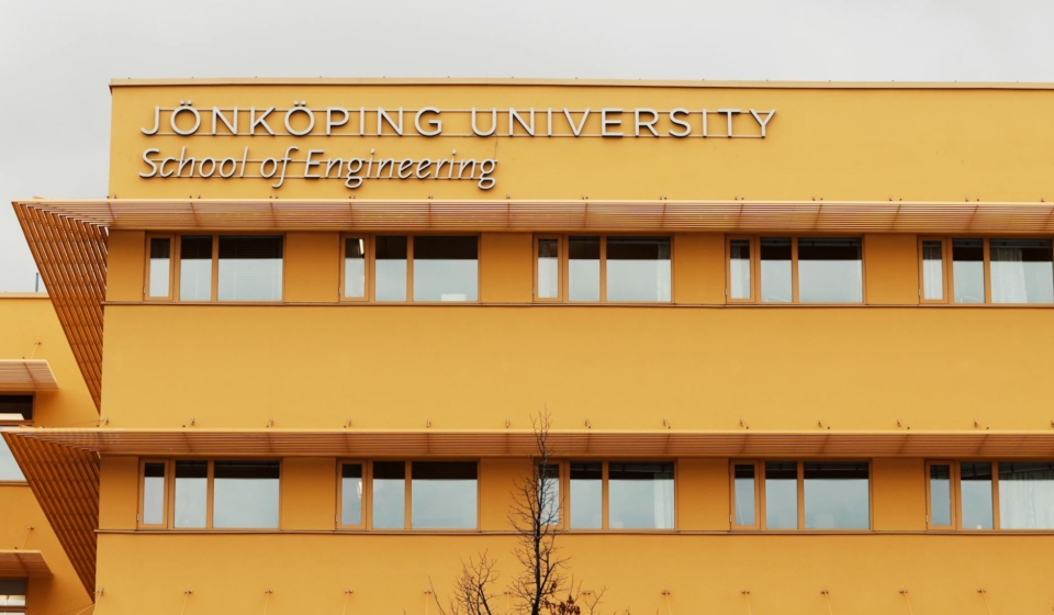 Para realizar sua graduação no exterior e entrar em uma universidade estrangeira, é fundamental pesquisar programas, atender