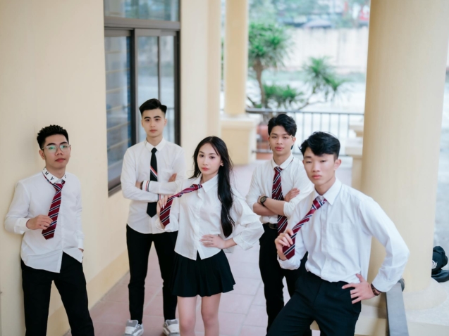 Para entender como funciona o ensino médio no exterior (High School), é importante saber que ele geralmente dura de 2 a 4 ano