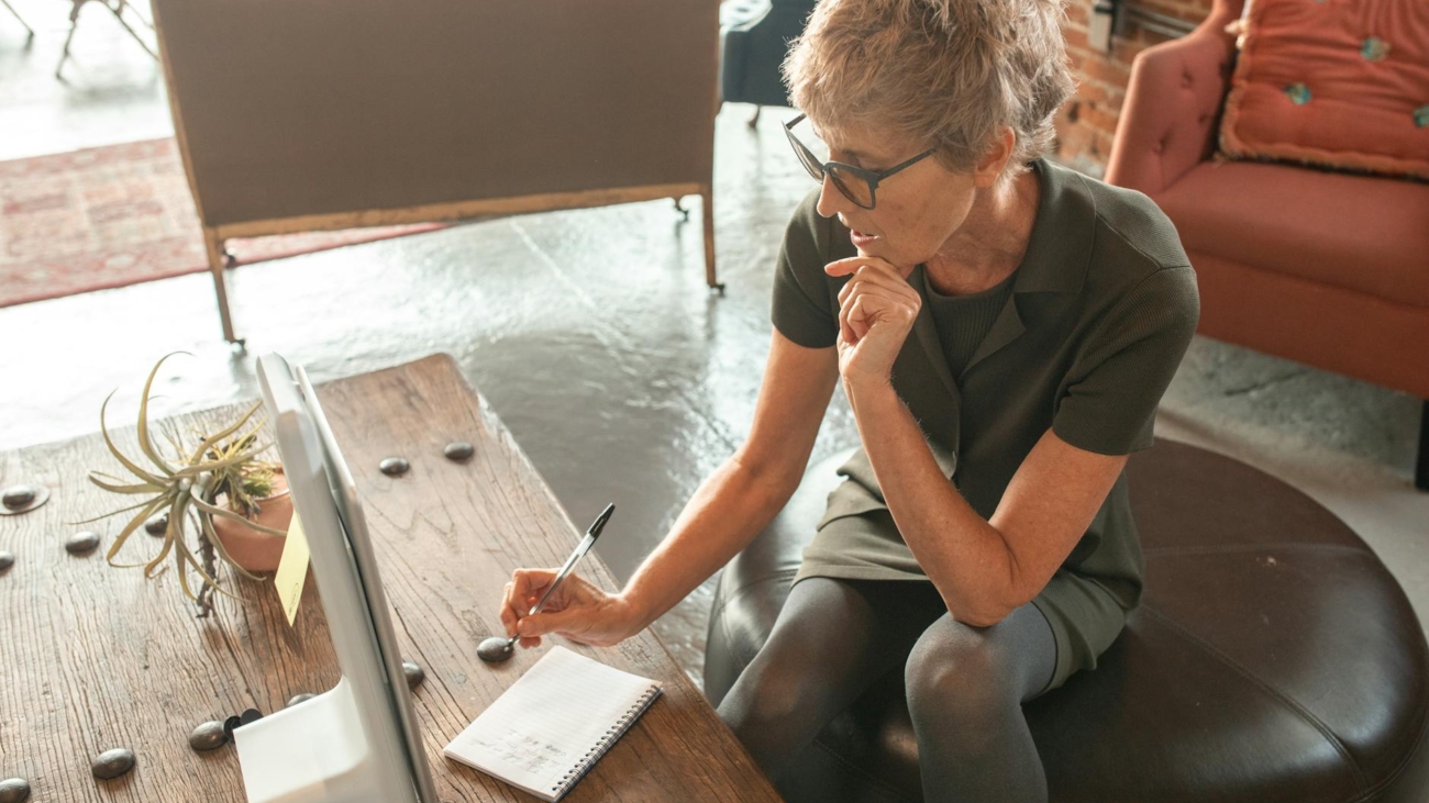 Para Intercâmbio 50+: Por que nunca é tarde para estudar fora., saiba que a idade é um diferencial, não um obstáculo. Experiê