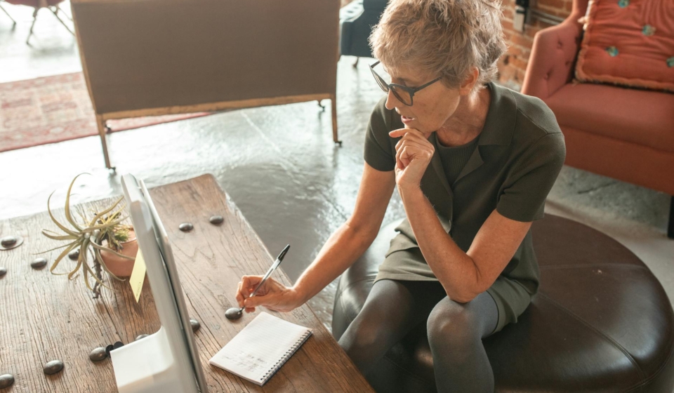 Para Intercâmbio 50+: Por que nunca é tarde para estudar fora., saiba que a idade é um diferencial, não um obstáculo. Experiê