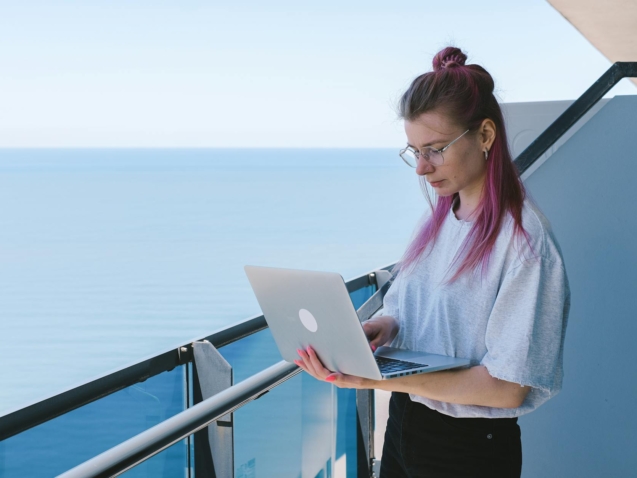 Para se tornar um Nômade Digital e transformar seu intercâmbio em uma vida viajando o mundo, é essencial planejar a transição