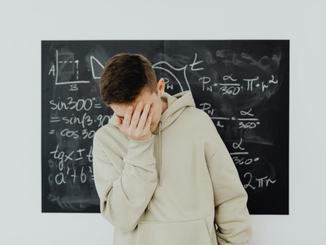 Para evitar os piores perrengues e aprender com o erro dos outros, é essencial analisar histórias reais de desafios financeir